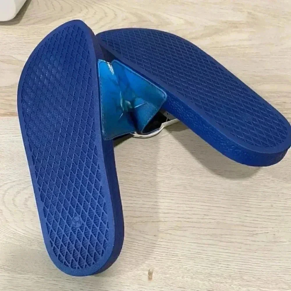 Old Navy flip flops